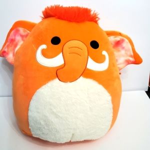 Squishmallow Chienda the Mammoth